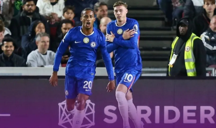 孙兴慜英超金靴年薪揭秘：收入压力与生活挑战